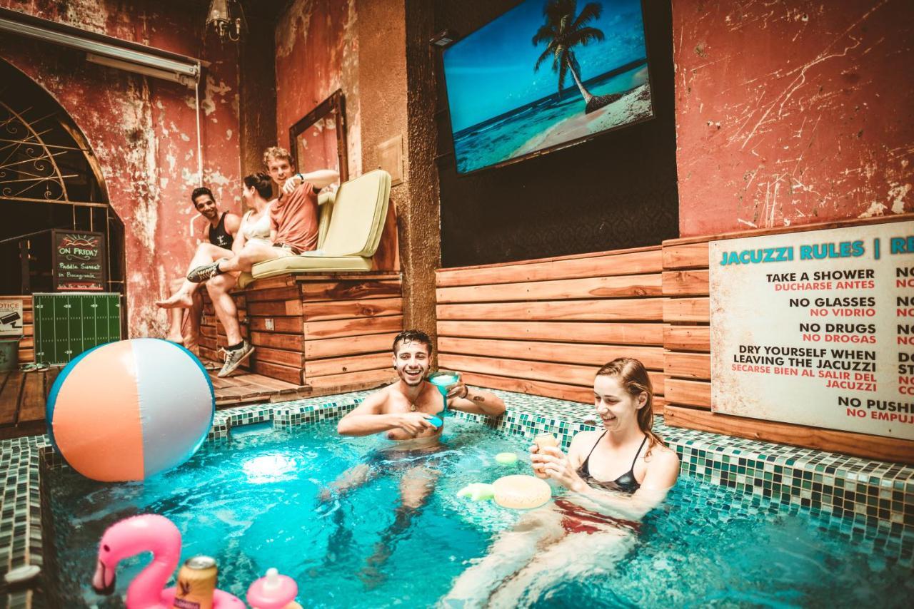 The Clock Hostel & Suites Cartagena ภายนอก รูปภาพ